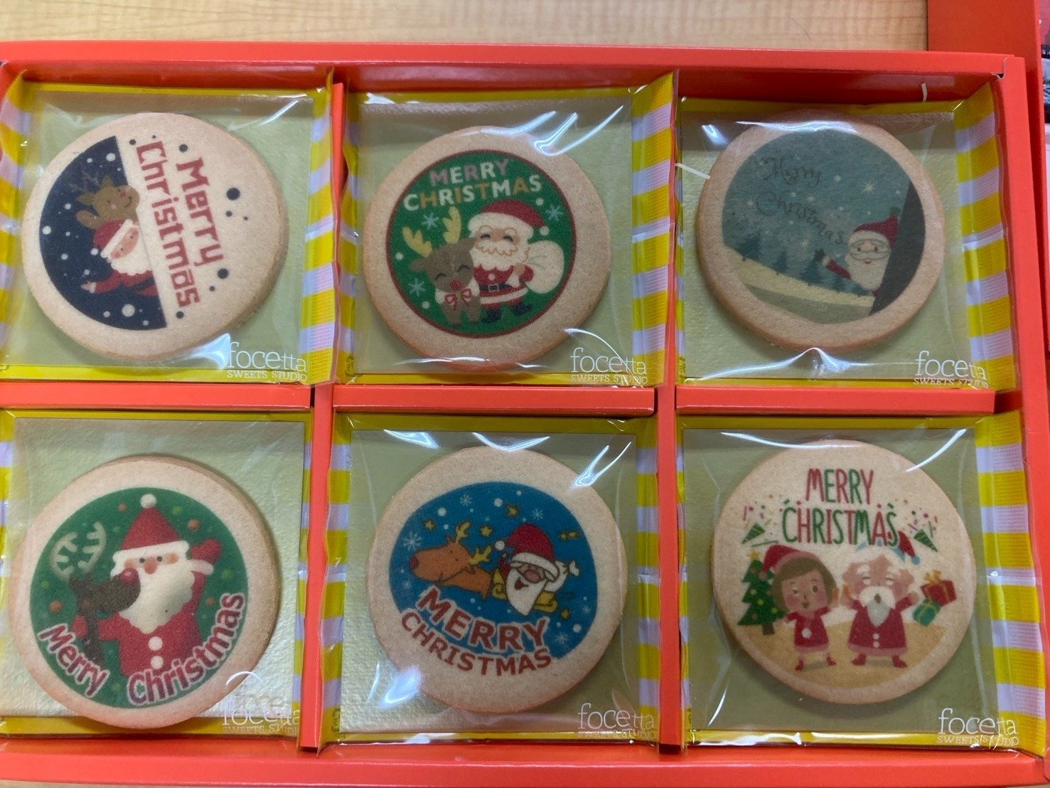 クリスマス柄の詰め合わせのお菓子